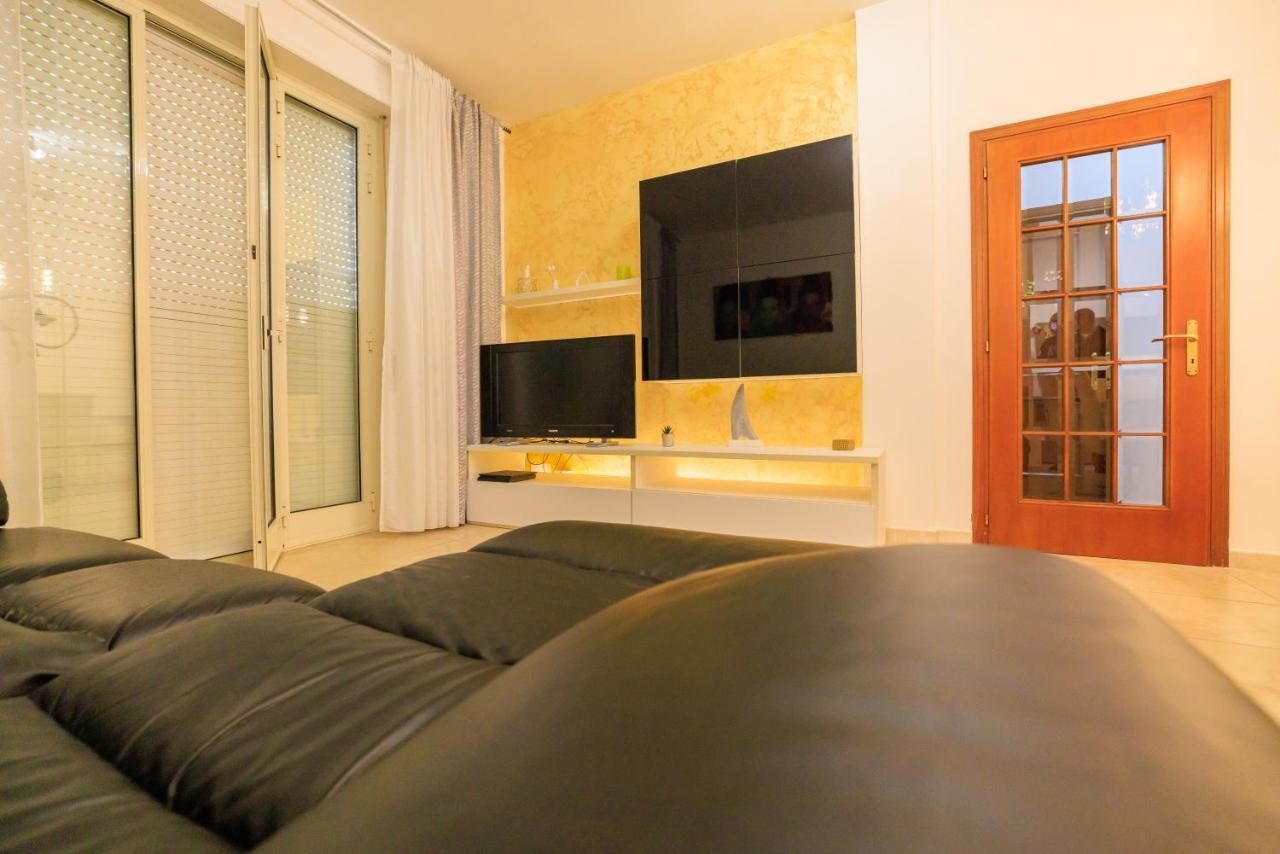 Ferienwohnung L' Essenziale Livorno Exterior foto
